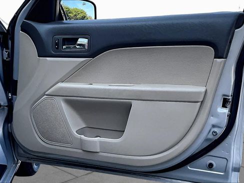Used 2009 Mercury Milan Premier FWD image 22