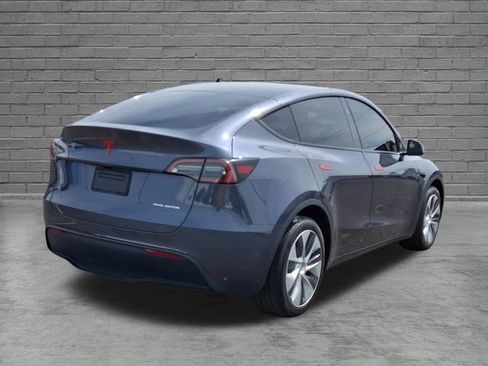 Used 2023 Tesla Model Y Long Range AWD/4WD image 10