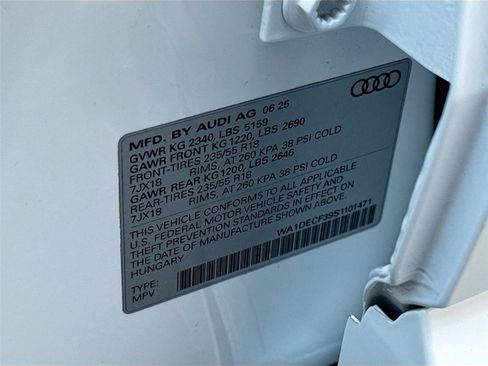 Certified 2025 Audi Q3 2.0T Premium w/ Convenience Package image 32