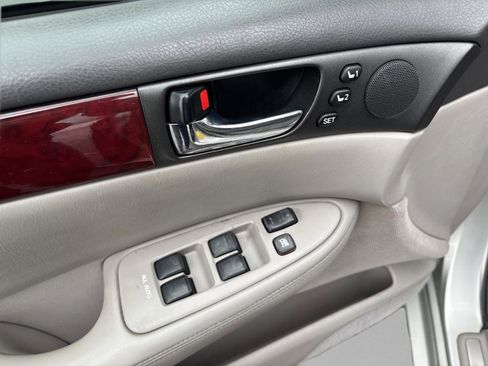 Used 2004 Lexus ES 330 image 18