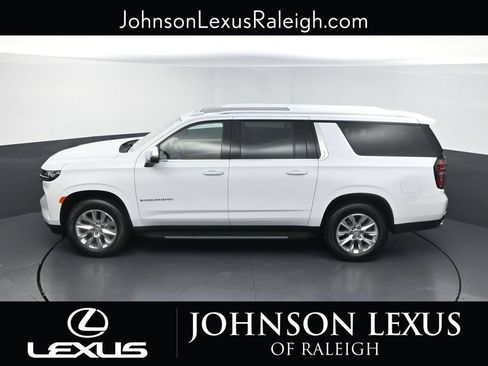 Used 2024 Chevrolet Suburban Premier AWD/4WD image 30