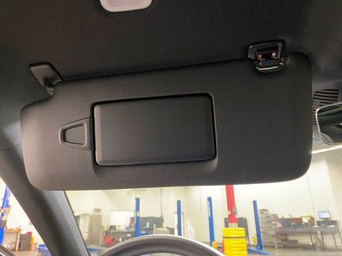 Used 2025 Mercedes-Benz C 300 Sedan image 39