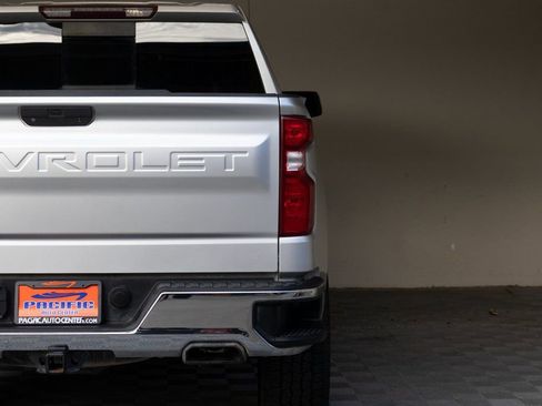 Used 2019 Chevrolet Silverado 1500 LT w/ Texas Edition AWD/4WD image 8
