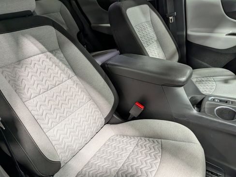 Used 2024 Chevrolet Equinox LS w/ LS Convenience Package image 21