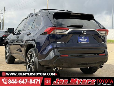 Used 2025 Toyota RAV4 XSE image 7