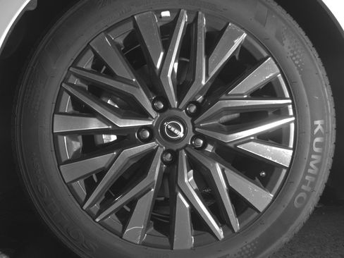 Used 2025 Nissan Altima 2.5 SV image 12