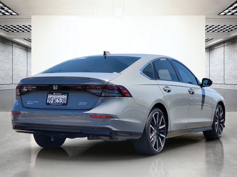 Used 2023 Honda Accord Touring image 6