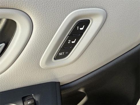 Certified 2025 Honda Pilot EX-L image 15