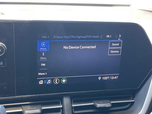 Used 2024 Chevrolet Trax LS w/ LS Convenience Package FWD image 9