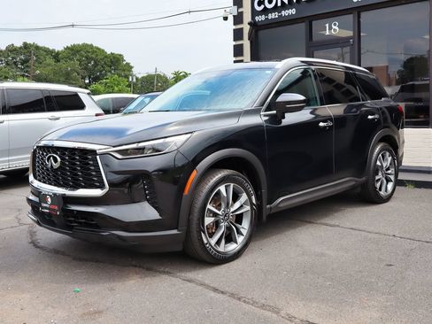 Used 2023 INFINITI QX60 Luxe w/ Cargo Package AWD/4WD image 2