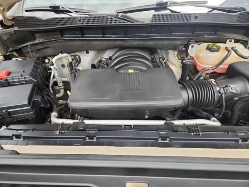 Used 2022 GMC Sierra 1500 AT4 w/ Technology Package AWD/4WD image 18