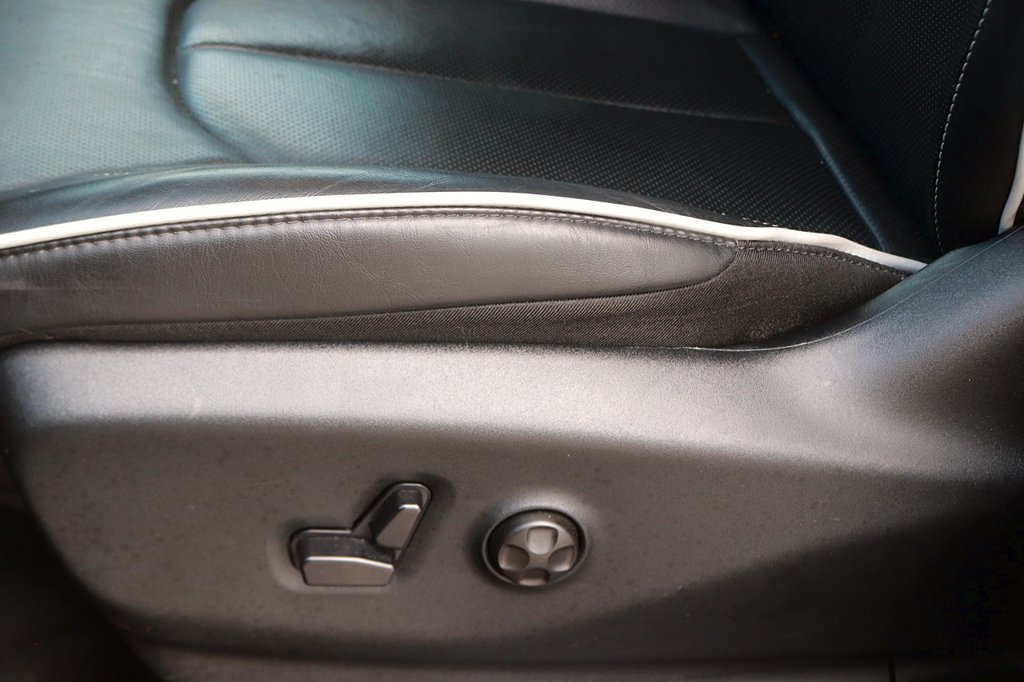 Used 2025 Chrysler Pacifica Limited FWD image 18