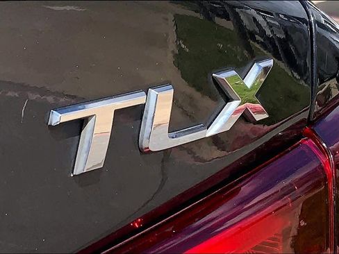 Used 2015 Acura TLX V6 image 10