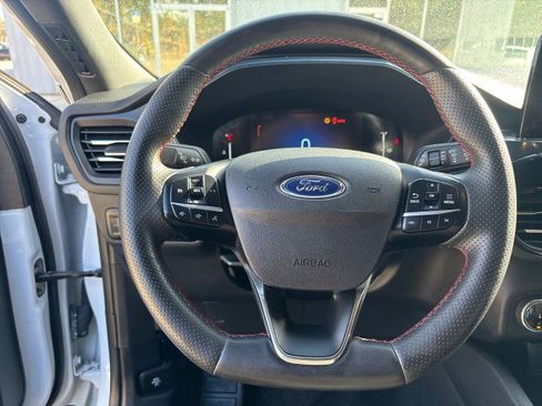Used 2023 Ford Escape ST-Line image 14