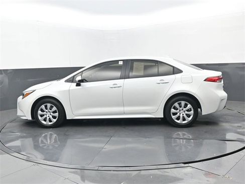 Used 2026 Toyota Corolla LE image 21