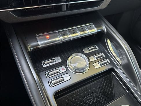 Certified 2024 Lincoln Nautilus Reserve w/ Equipment Group 202A image 20