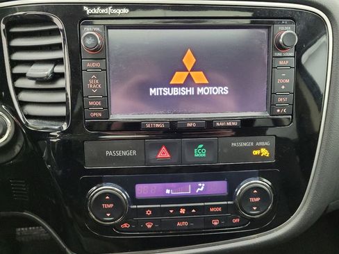 Used 2015 Mitsubishi Outlander GT image 25