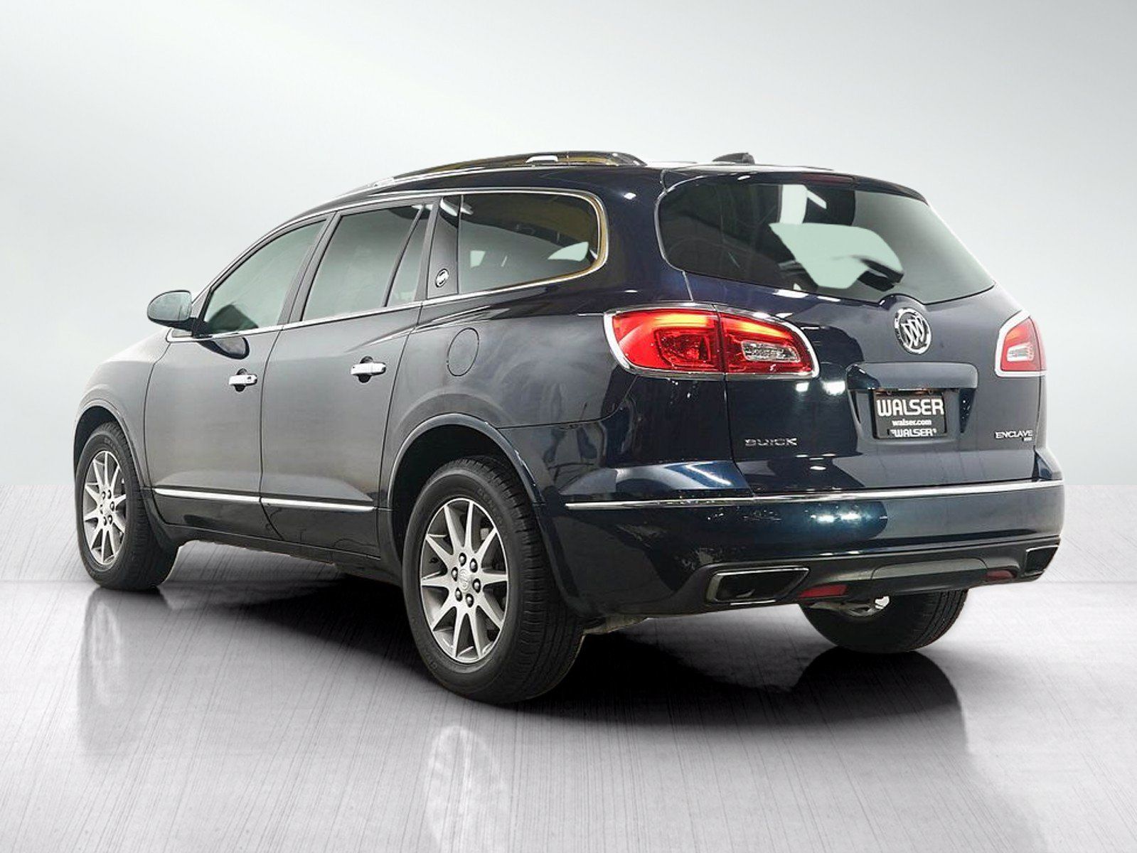 Used 2017 Buick Enclave Leather w/ Trailering Package AWD/4WD image 3