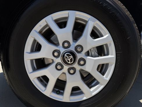 Used 2026 Toyota Tacoma SR5 AWD/4WD image 9