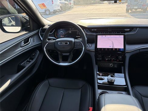 New 2025 Jeep Grand Cherokee L Limited w/ Black Appearance Package image 24