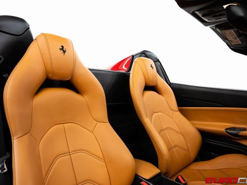 Used 2017 Ferrari 488 Spider *CARBON INTERIOR * IMMACULATE image 39