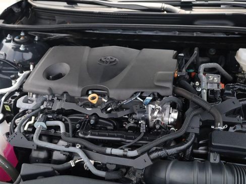 Used 2025 Toyota Camry SE FWD image 25