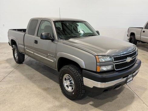 Used 2006 Chevrolet Silverado 2500 LT AWD/4WD image 6