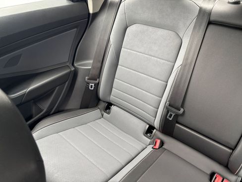 Used 2025 Volkswagen Jetta SE FWD image 40