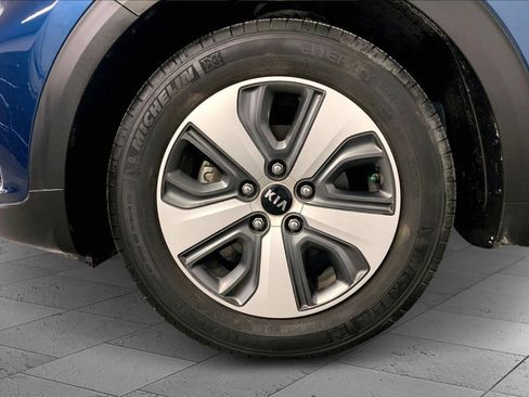 Used 2020 Kia Niro LX image 9