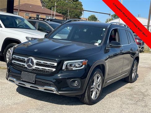 Used 2023 Mercedes-Benz GLB 250 4MATIC image 1