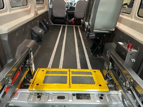 Used 2019 Ford Transit 250 148 Medium Roof image 58