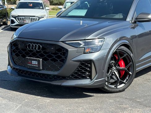 Used 2025 Audi RS Q8 performance AWD/4WD image 2