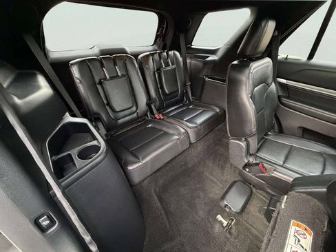 Used 2017 Ford Explorer Sport w/ Equipment Group 401A AWD/4WD image 31