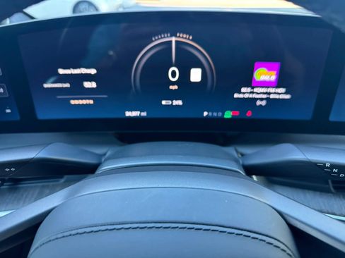Used 2023 Lucid Air Touring AWD/4WD image 29