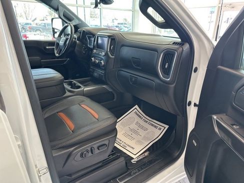 Used 2023 GMC Sierra 2500 AT4 w/ AT4 Preferred Package image 17