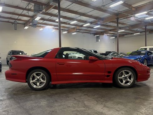 Used 1998 Pontiac Firebird Formula RWD image 10