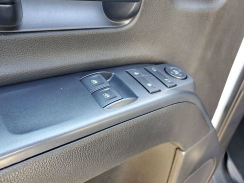 Used 2017 Chevrolet Silverado 2500 W/T w/ WT Convenience Package AWD/4WD image 9