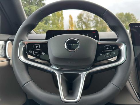 New 2025 Volvo EX90 Ultra w/ Protection Package Premier image 25