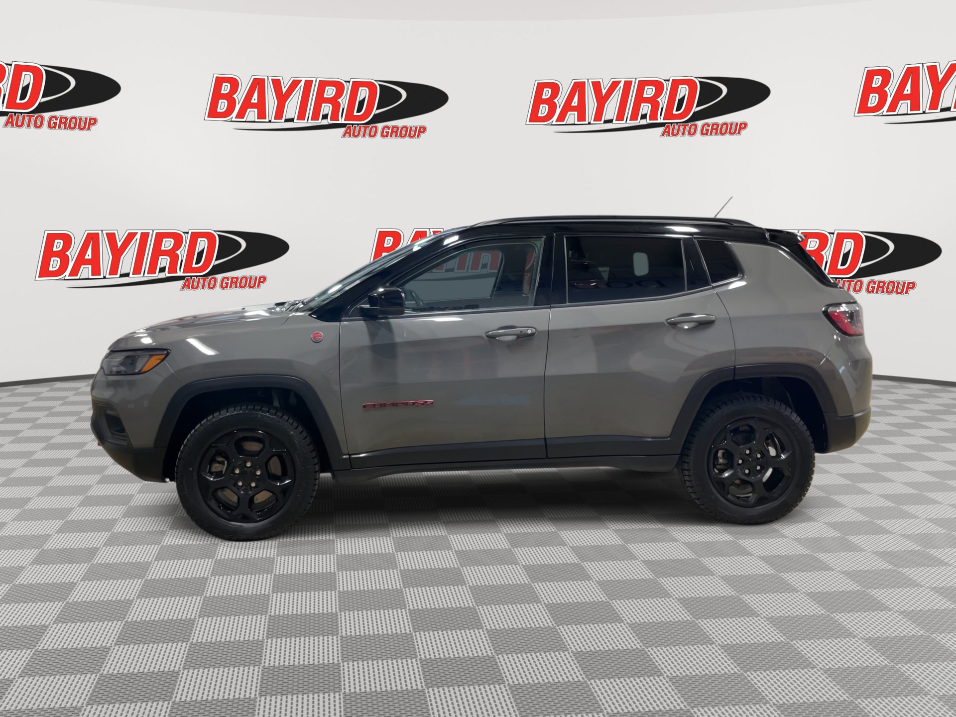 Used 2024 Jeep Compass Trailhawk w/ Sun and Sound Group AWD/4WD image 5