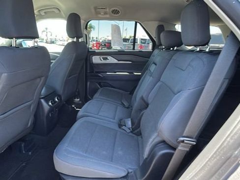 Certified 2025 Ford Explorer Active RWD image 15
