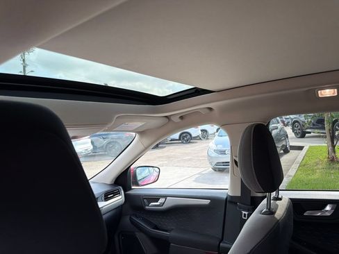 Used 2020 Ford Escape SE FWD image 14