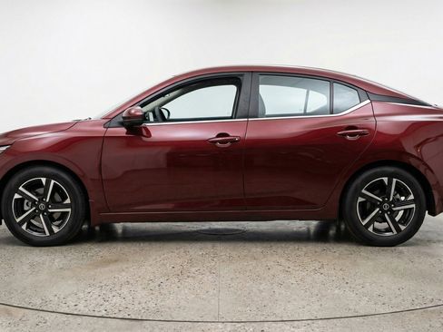Used 2025 Nissan Sentra SV FWD image 5
