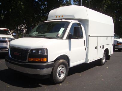 New 2025 GMC Savana 3500 w/ Power Convenience Package