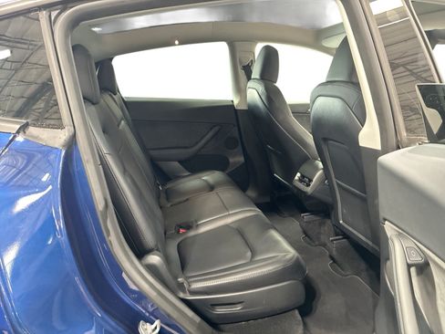 Certified 2023 Tesla Model Y Long Range AWD/4WD image 11