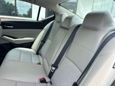 Used 2023 Nissan Altima 2.5 SL FWD image 5