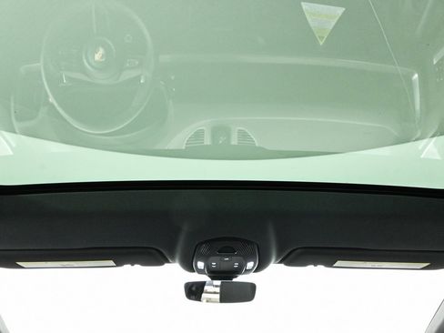 Certified 2025 Porsche Cayenne Coupe image 23