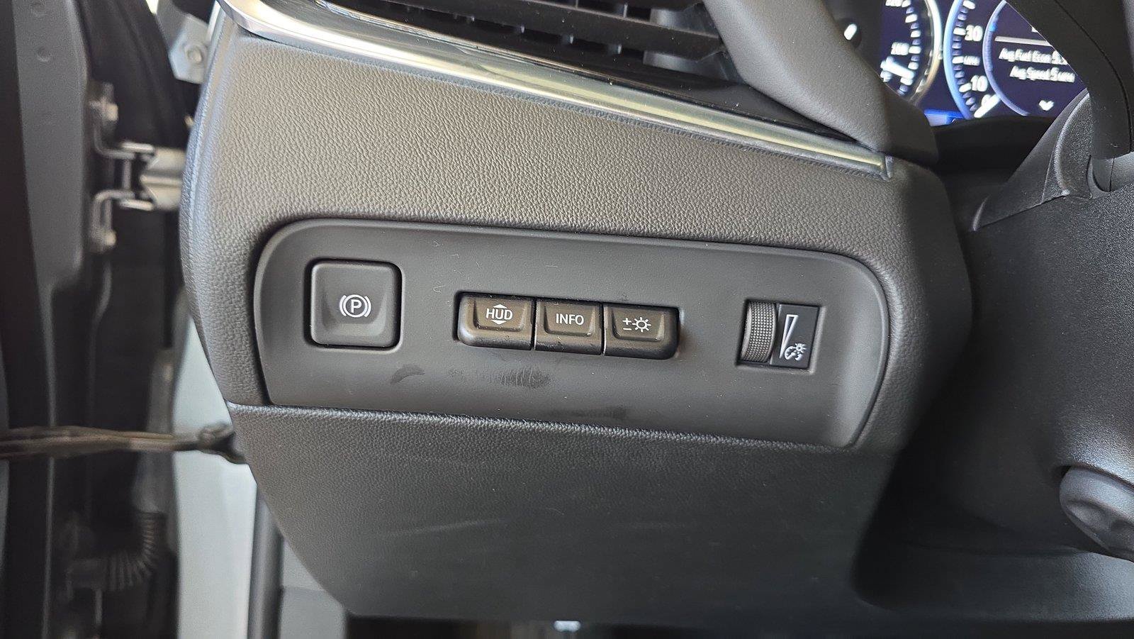 Used 2024 Buick Enclave Avenir w/ Avenir Technology Package AWD/4WD image 28