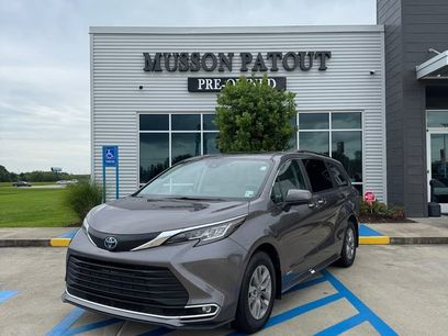 Used 2021 Toyota Sienna XLE