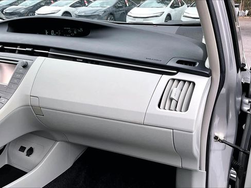 Used 2012 Toyota Prius Three image 16