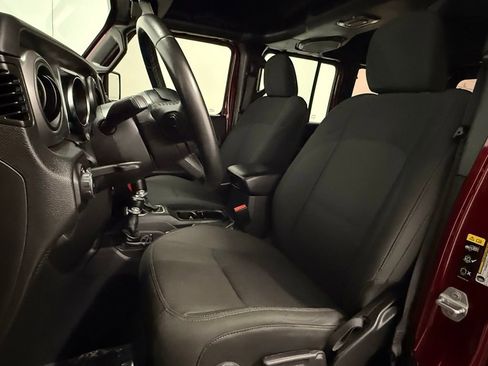 Used 2022 Jeep Wrangler Unlimited Sport image 11